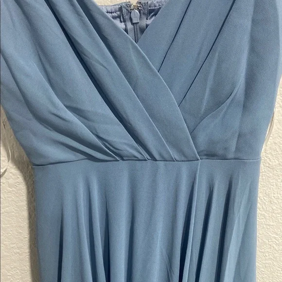 Lulu's Blue Pleated Maxi Dress Spaghetti Strap V-Neck - Picture 5 of 5